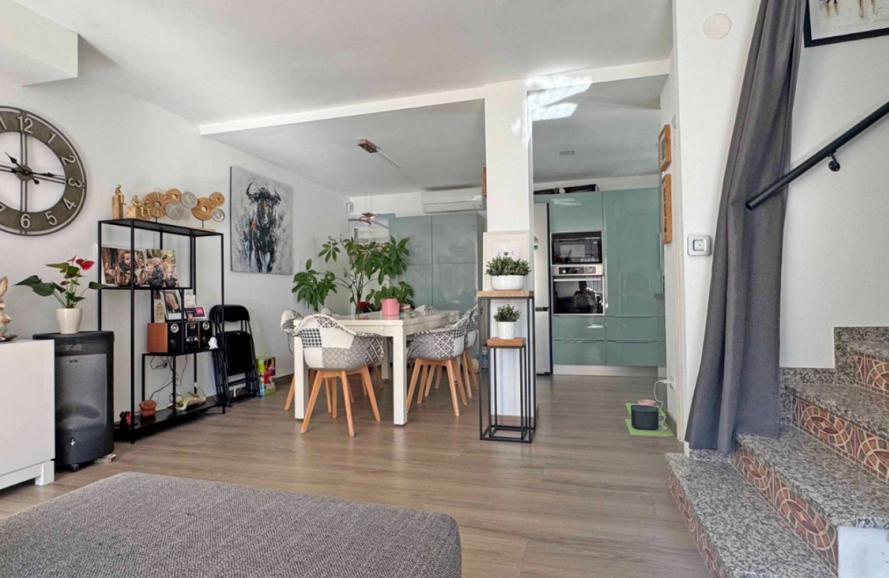 Resale - Villa - Orihuela Costa - Villamartín