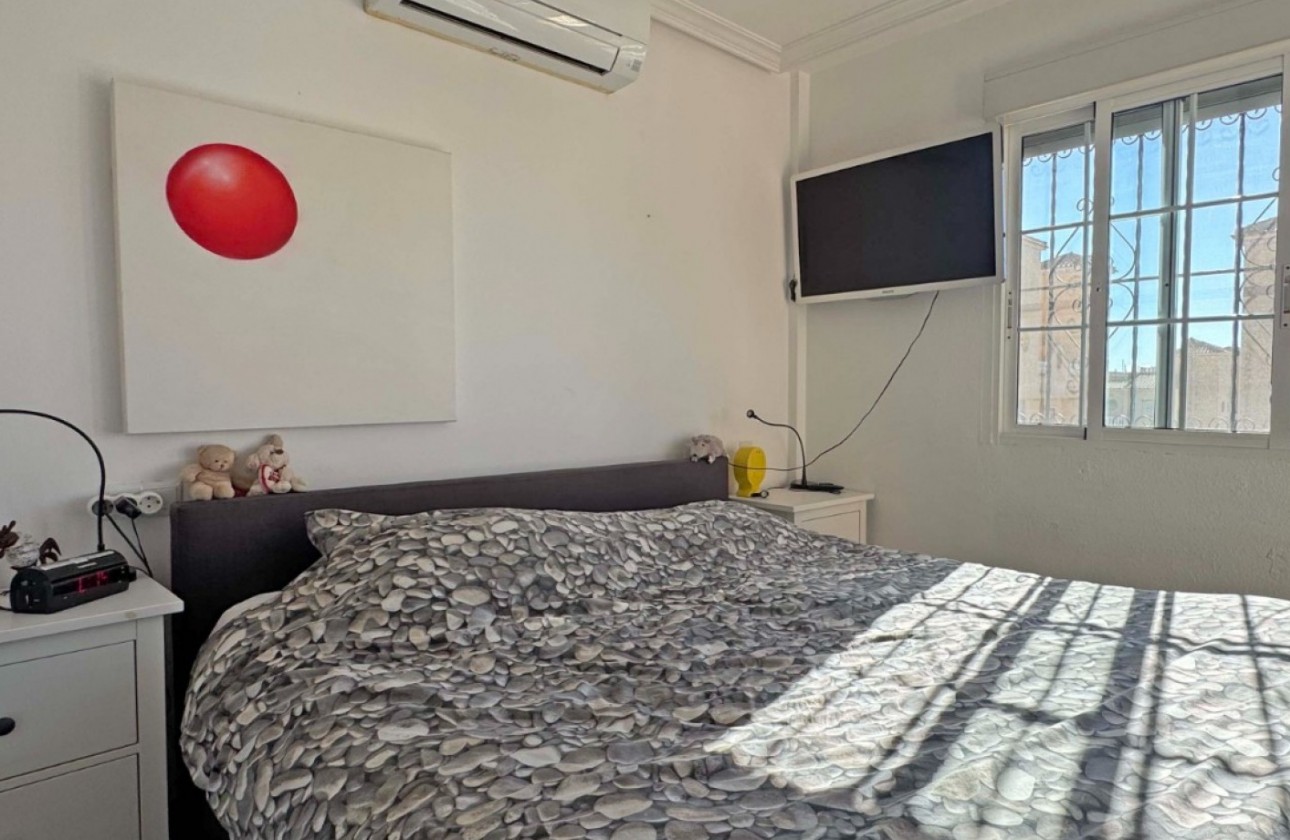 Resale - Villa - Orihuela Costa - Villamartín