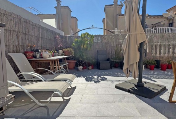 Resale - Villa - Orihuela Costa - Villamartín