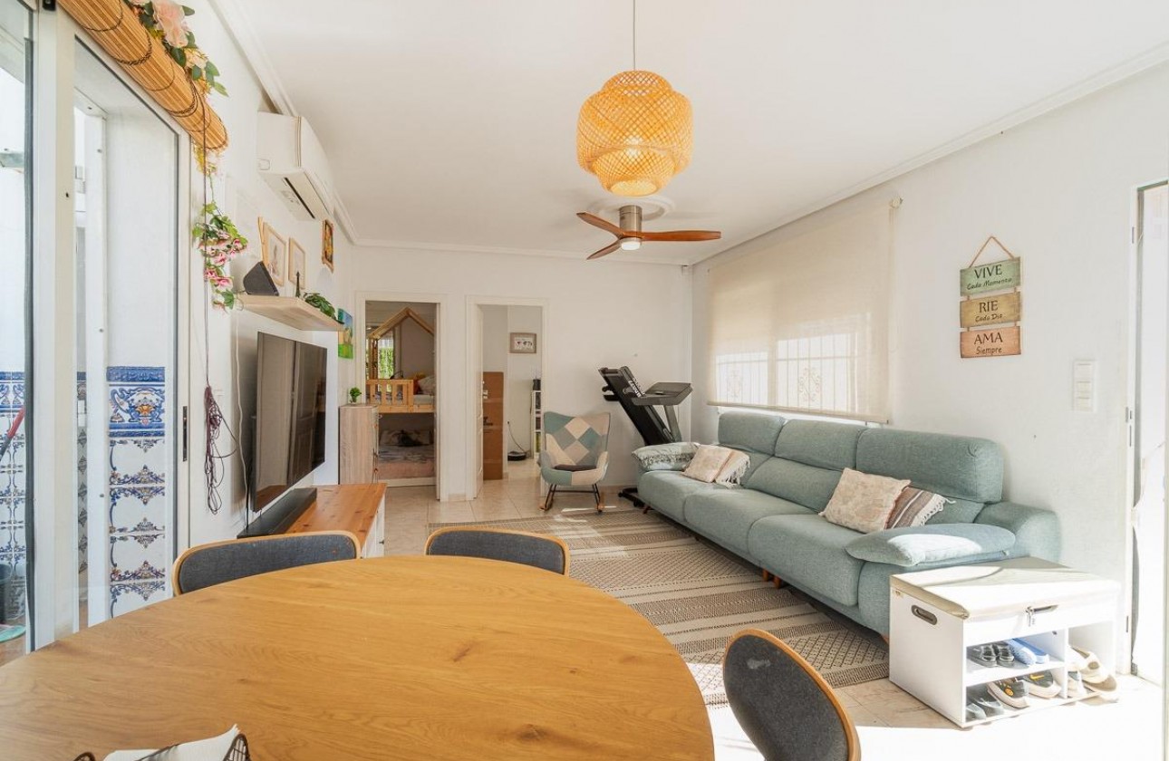 Revente - Villa - Orihuela Costa - Punta Prima