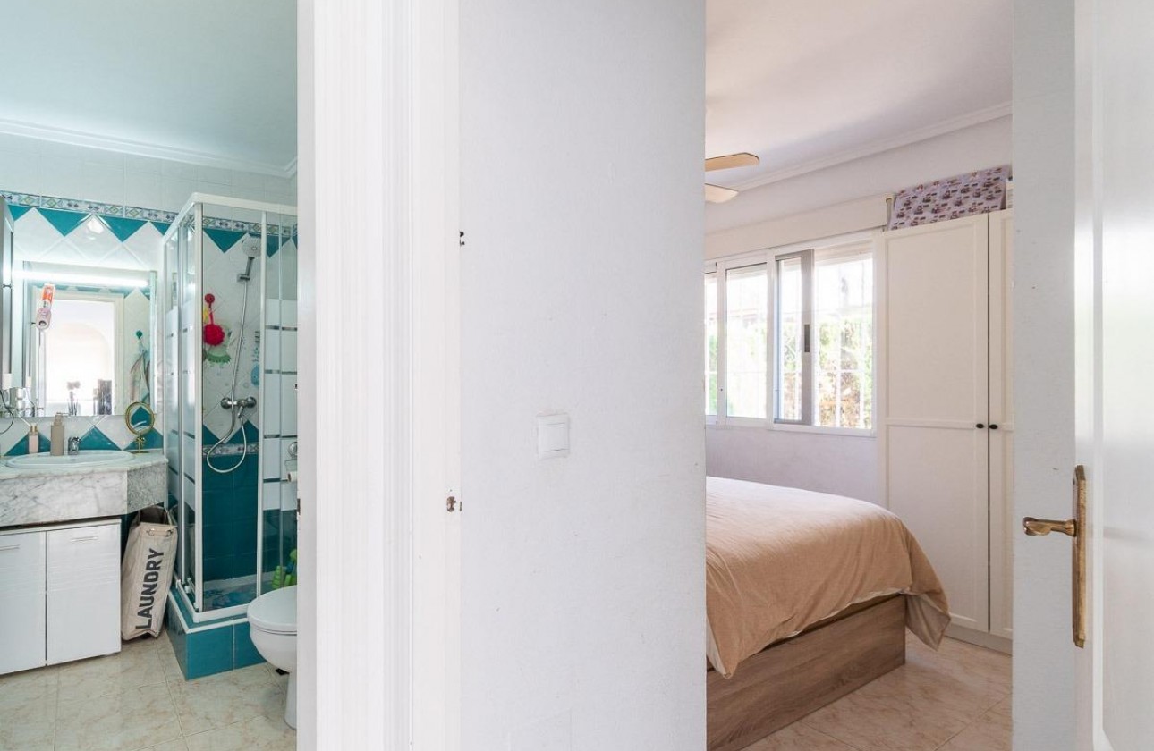 Revente - Villa - Orihuela Costa - Punta Prima