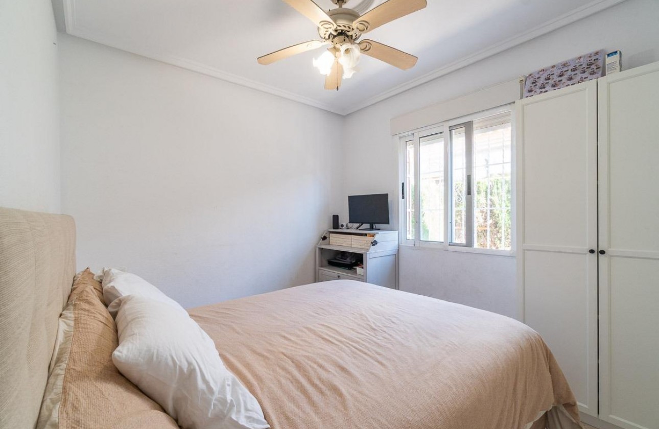 Revente - Villa - Orihuela Costa - Punta Prima