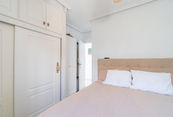 Revente - Villa - Orihuela Costa - Punta Prima