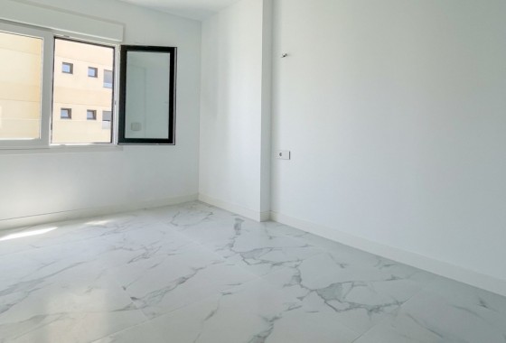 Resale - Apartment / flat - Orihuela Costa - Punta Prima