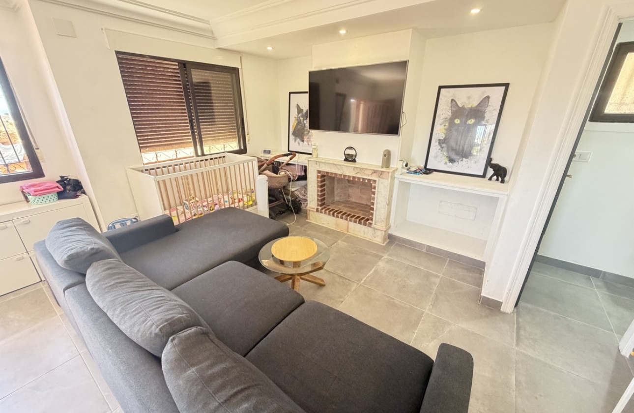 Resale - Villa - Villamartin