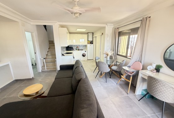 Resale - Villa - Villamartin