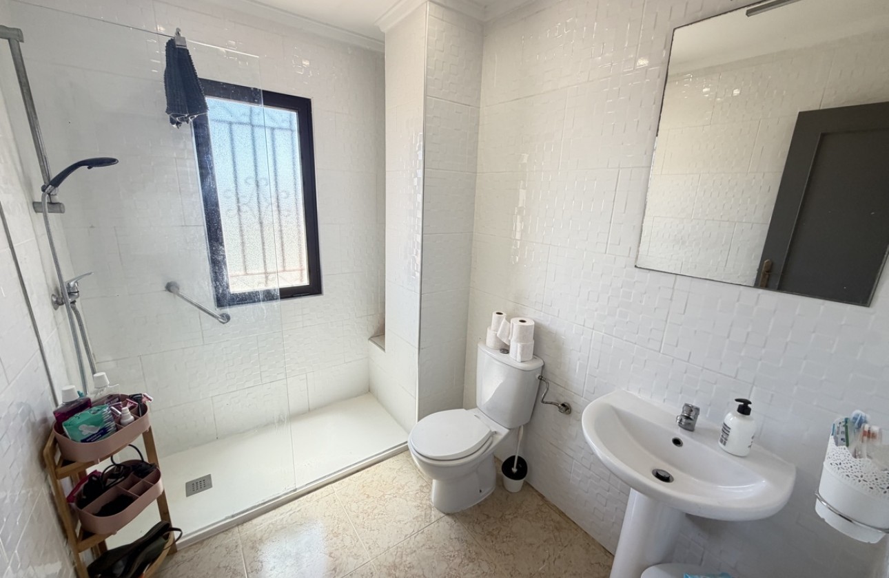 Resale - Villa - Villamartin
