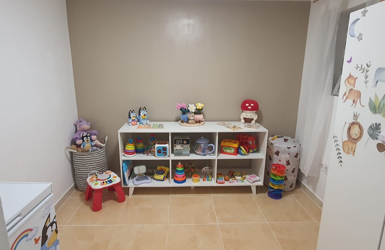 Resale - Villa - Villamartin