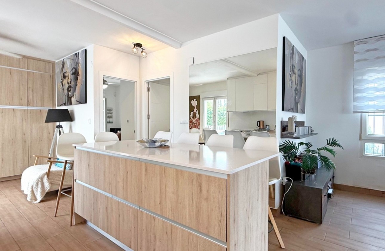 Reventa - Chalet - Orihuela Costa - Villamartín