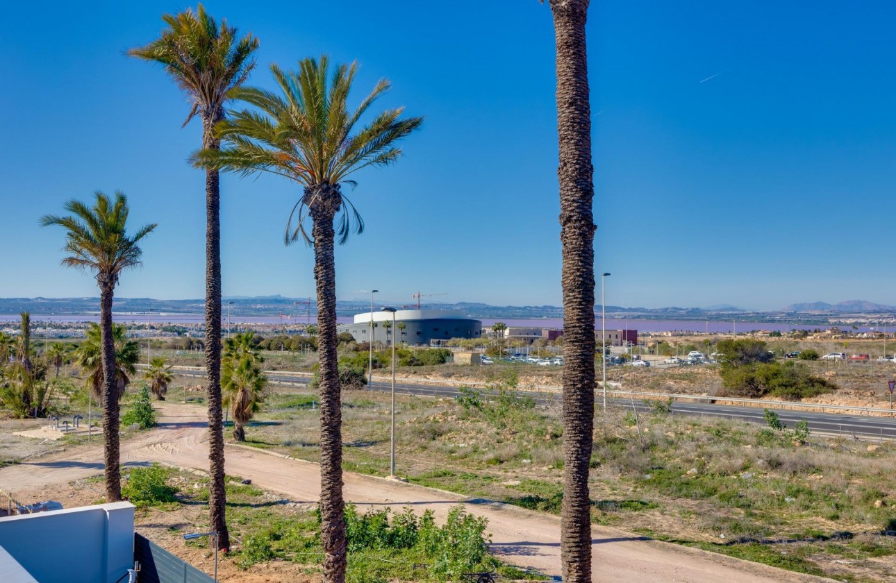 Nueva construcción  - Chalet - Torrevieja - Parque Acuático - Sector 25