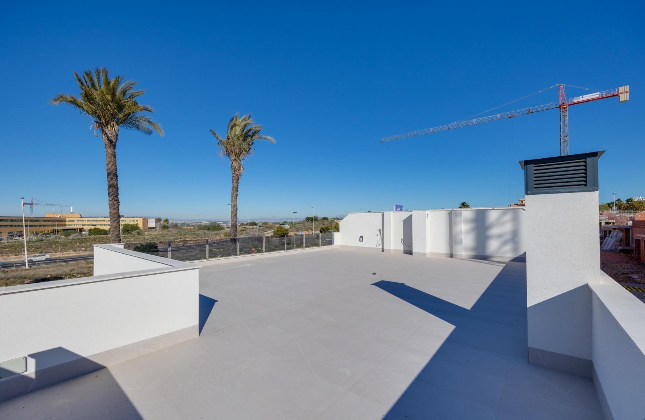 Nueva construcción  - Chalet - Torrevieja - Parque Acuático - Sector 25
