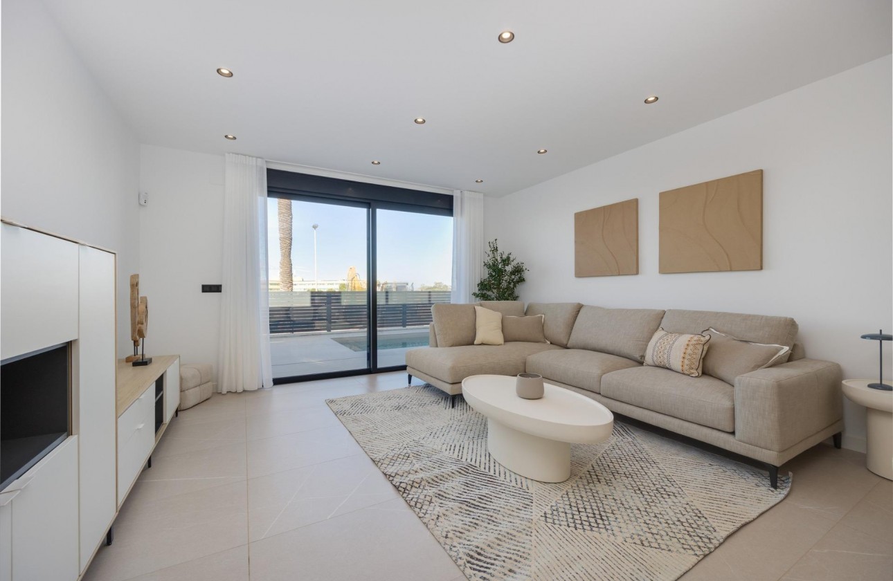 Nueva construcción  - Chalet - Torrevieja - Parque Acuático - Sector 25