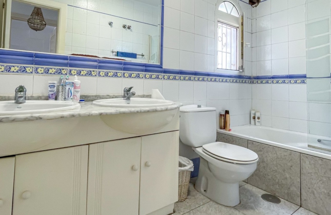Reventa - Chalet - Orihuela Costa - La Rioja
