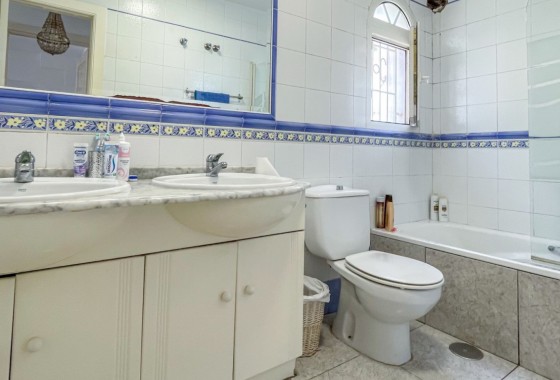 Reventa - Chalet - Orihuela Costa - La Rioja