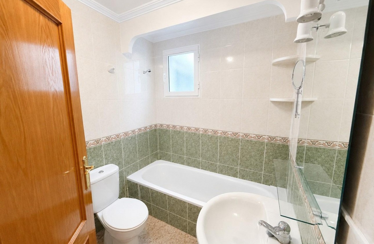 Reventa - Apartamento / piso - Torrevieja - Playa del cura