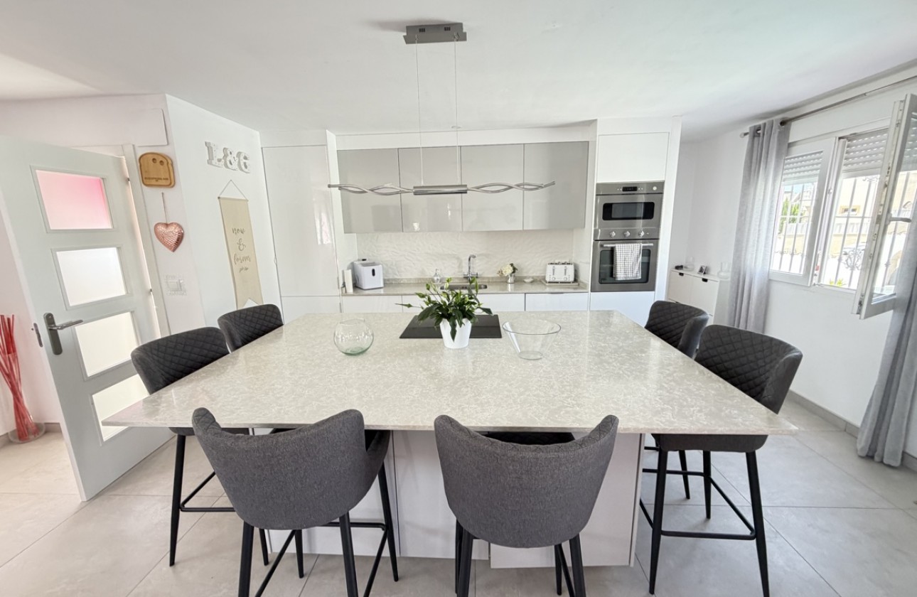 Reventa - Chalet - San Miguel de Salinas
