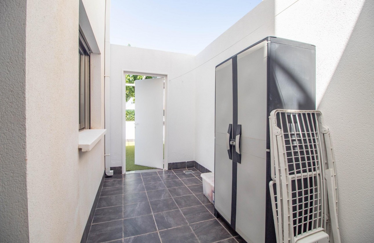 Resale - Bungalow - Pilar de la Horadada - Torre de la Horadada