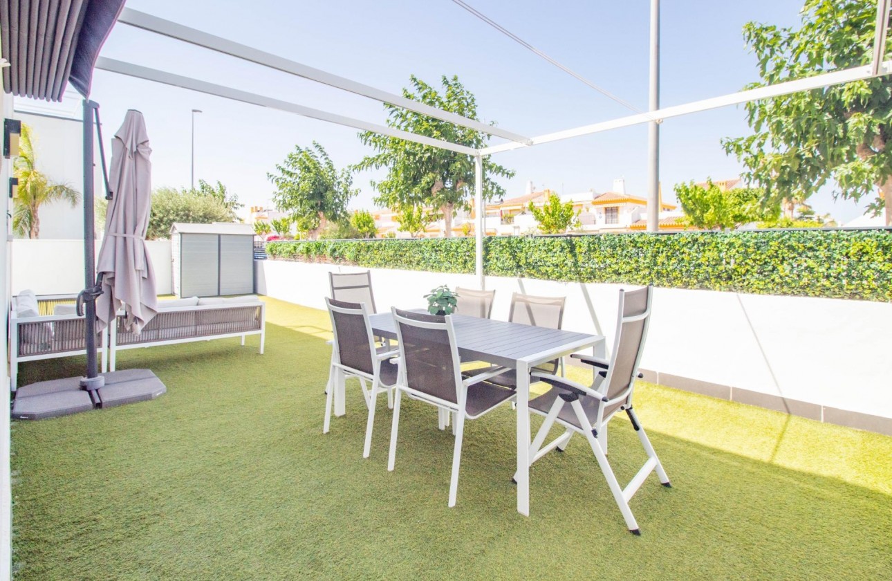 Resale - Bungalow - Pilar de la Horadada - Torre de la Horadada
