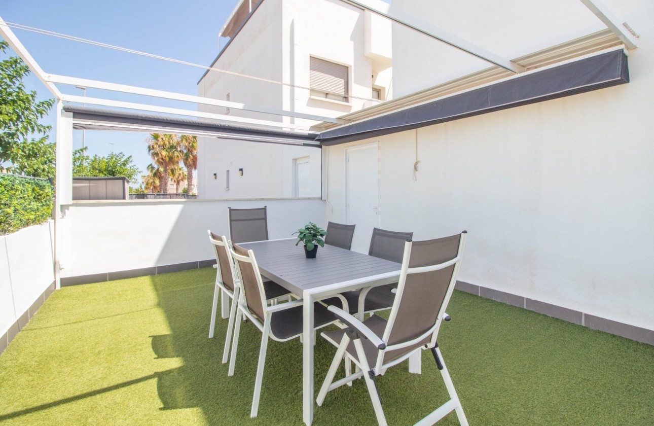 Resale - Bungalow - Pilar de la Horadada - Torre de la Horadada