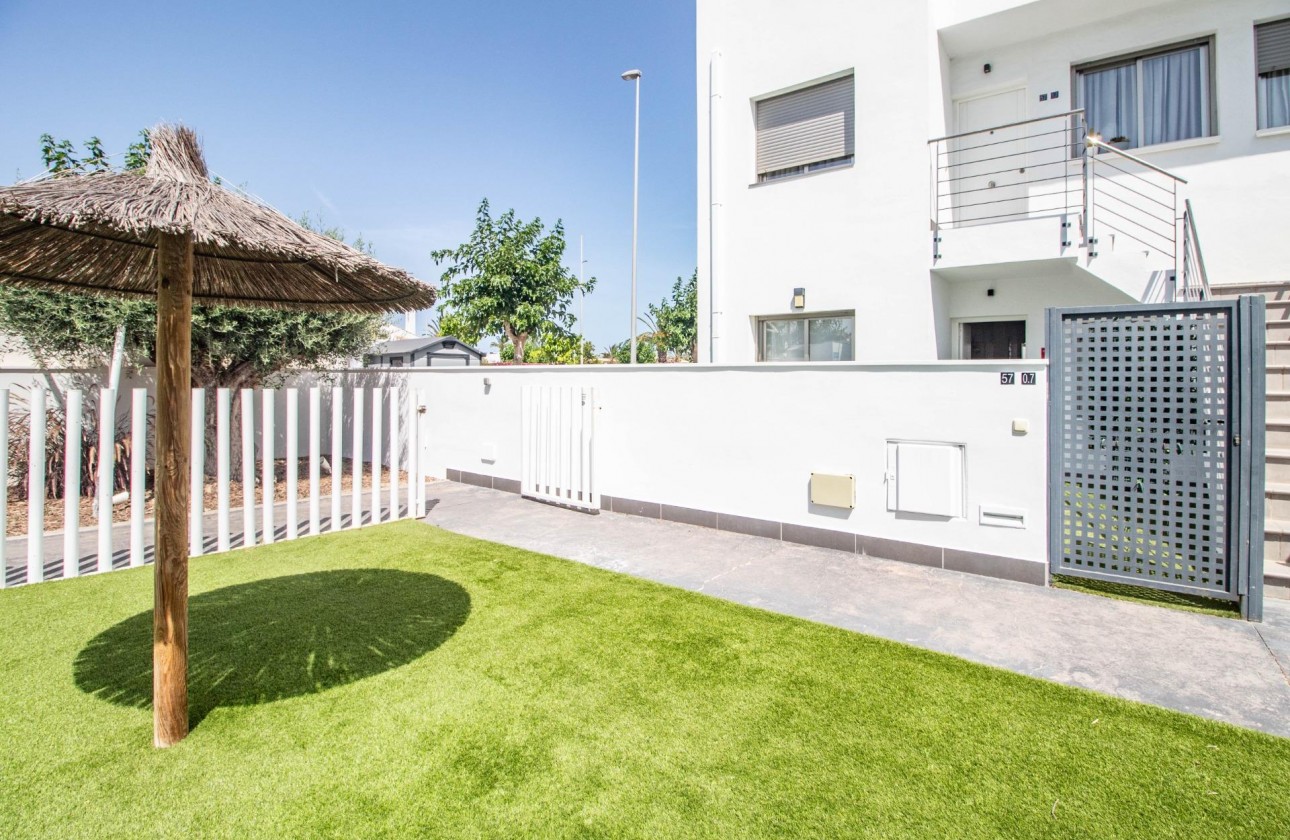 Resale - Bungalow - Pilar de la Horadada - Torre de la Horadada
