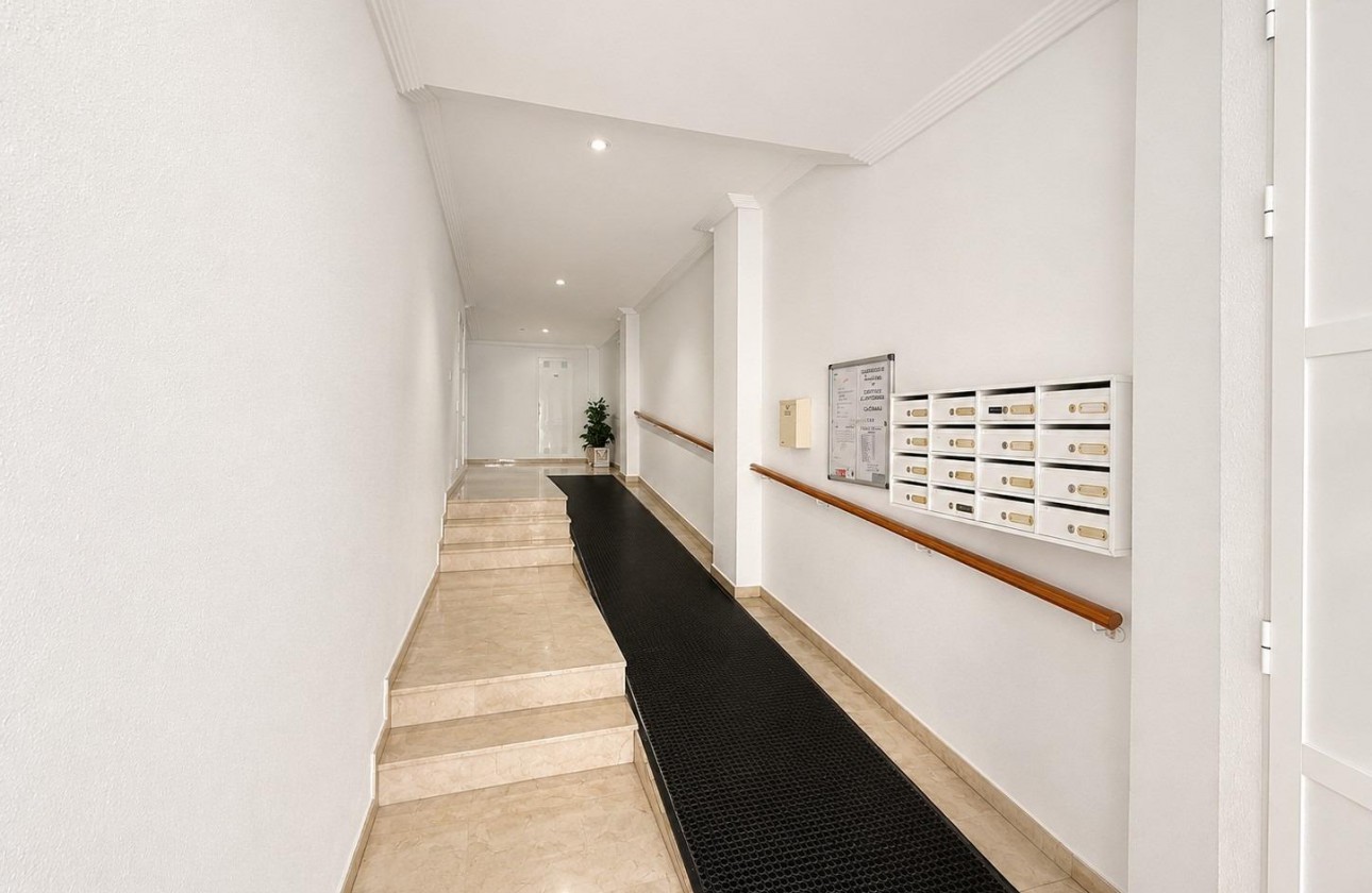 Reventa - Apartamento / piso - Torrevieja - Playa del cura