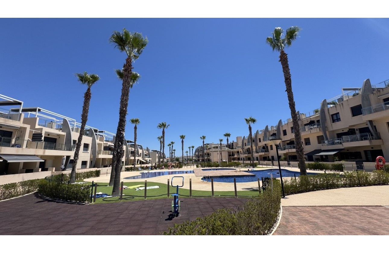 Resale - Apartment / flat - Pilar de la Horadada - La Torre De La Horadada