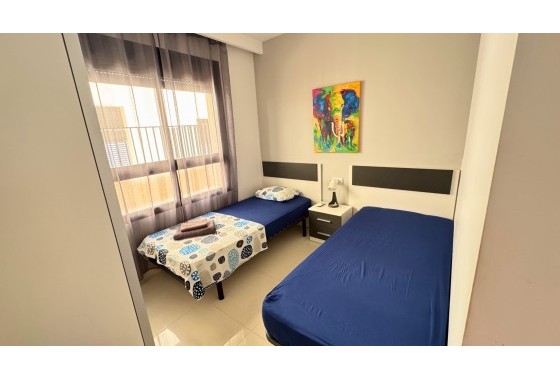 Resale - Apartment / flat - Pilar de la Horadada - La Torre De La Horadada