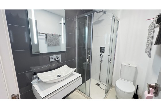 Resale - Apartment / flat - Pilar de la Horadada - La Torre De La Horadada