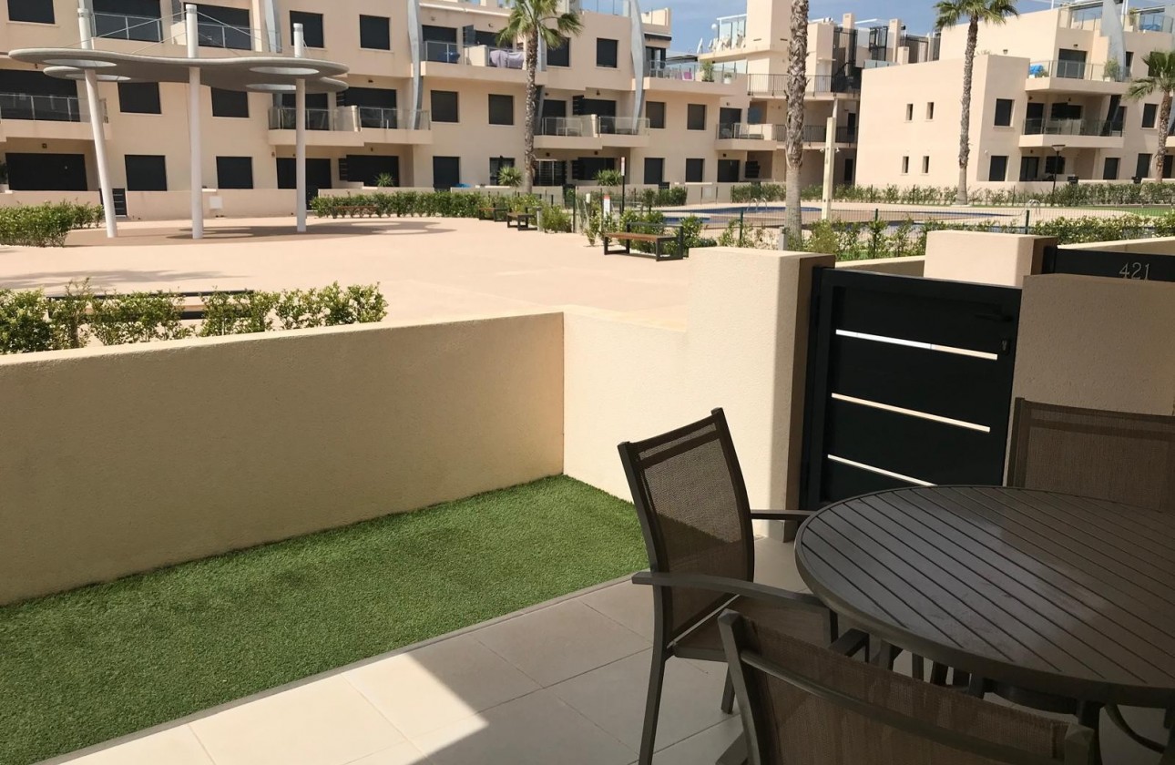 Resale - Apartment / flat - Pilar de la Horadada - La Torre De La Horadada