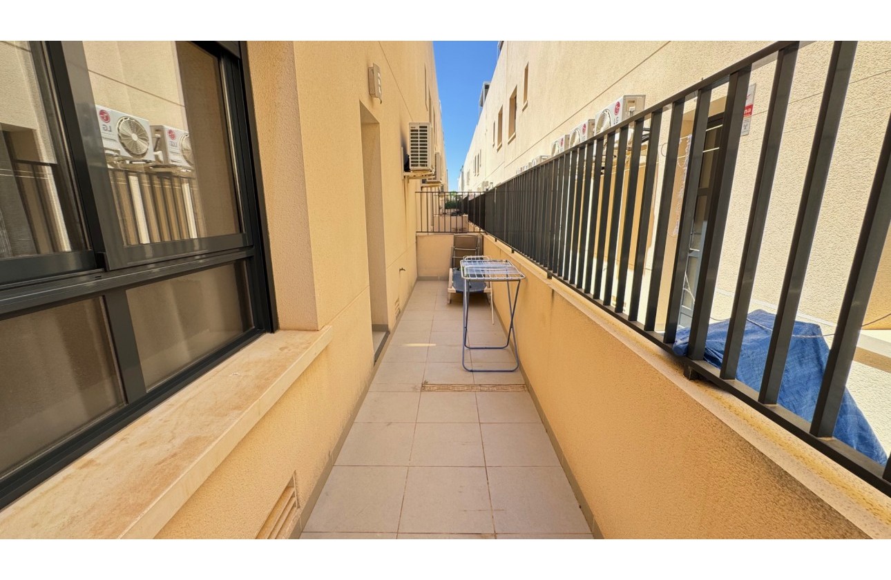 Resale - Apartment / flat - Pilar de la Horadada - La Torre De La Horadada
