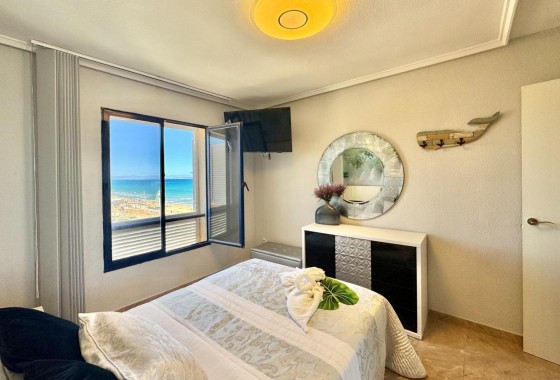 Resale - Apartment / flat - Torrevieja - La Mata