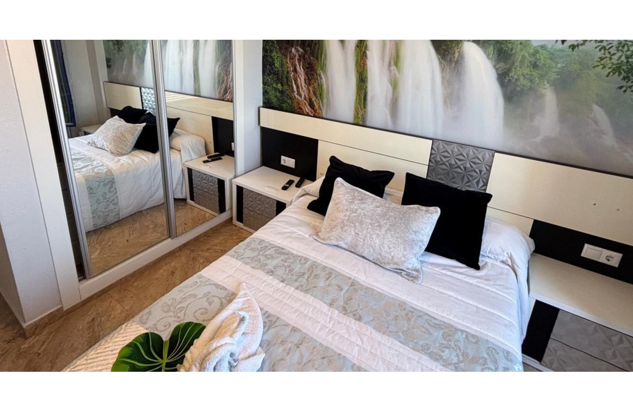 Resale - Apartment / flat - Torrevieja - La Mata