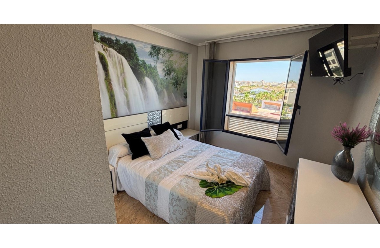 Resale - Apartment / flat - Torrevieja - La Mata