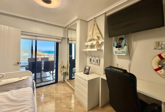 Resale - Apartment / flat - Torrevieja - La Mata