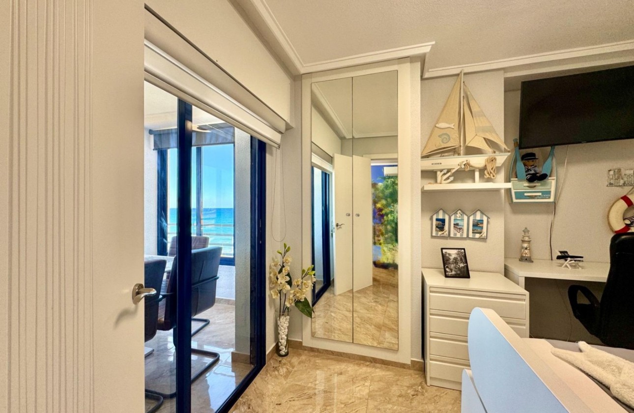 Resale - Apartment / flat - Torrevieja - La Mata