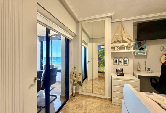 Resale - Apartment / flat - Torrevieja - La Mata
