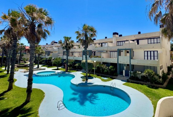 Resale - Apartment / flat - Torrevieja - La Mata