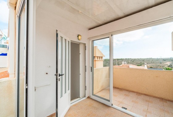 Resale - Villa - Torrevieja - La Siesta - El Salado - Torreta