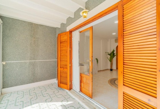 Resale - Villa - Torrevieja - La Siesta - El Salado - Torreta