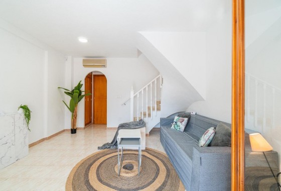 Resale - Villa - Torrevieja - La Siesta - El Salado - Torreta