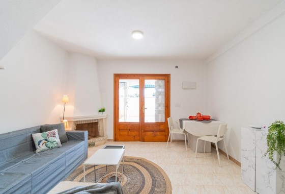 Resale - Villa - Torrevieja - La Siesta - El Salado - Torreta