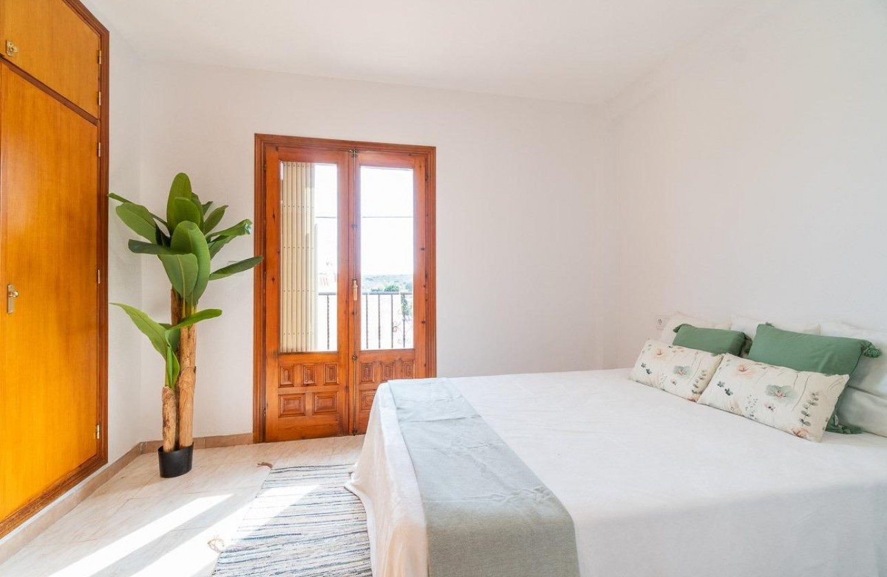Resale - Villa - Torrevieja - La Siesta - El Salado - Torreta