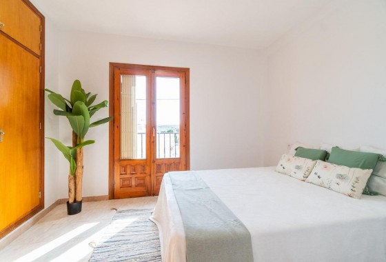 Resale - Villa - Torrevieja - La Siesta - El Salado - Torreta