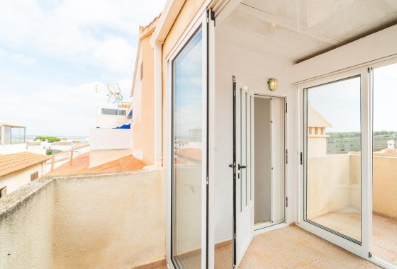Resale - Villa - Torrevieja - La Siesta - El Salado - Torreta