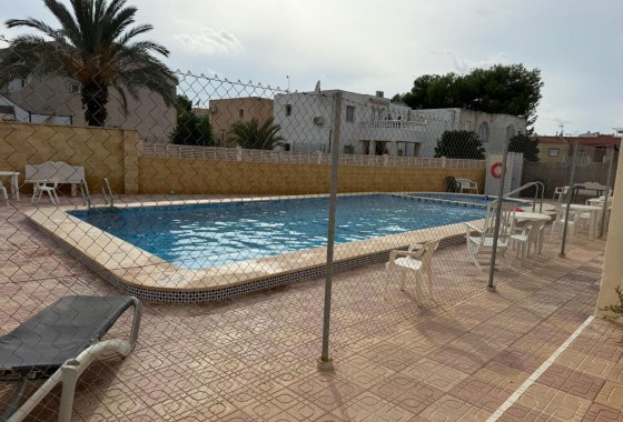 Resale - Villa - Torrevieja - La Siesta - El Salado - Torreta