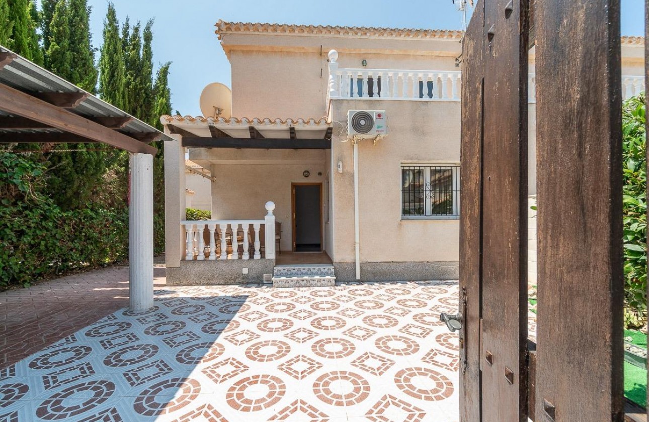 Resale - Villa - Orihuela Costa - Playa Flamenca