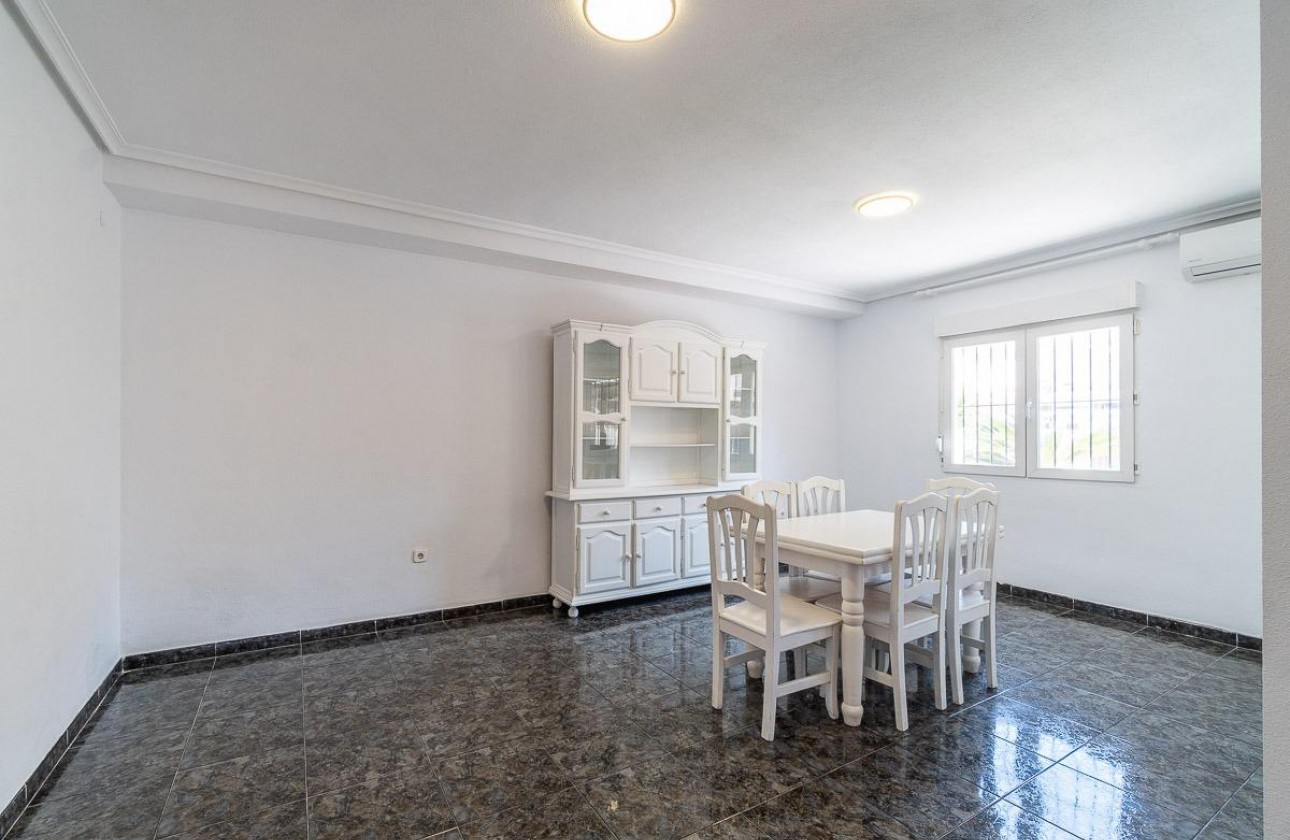 Resale - Villa - Orihuela Costa - Playa Flamenca
