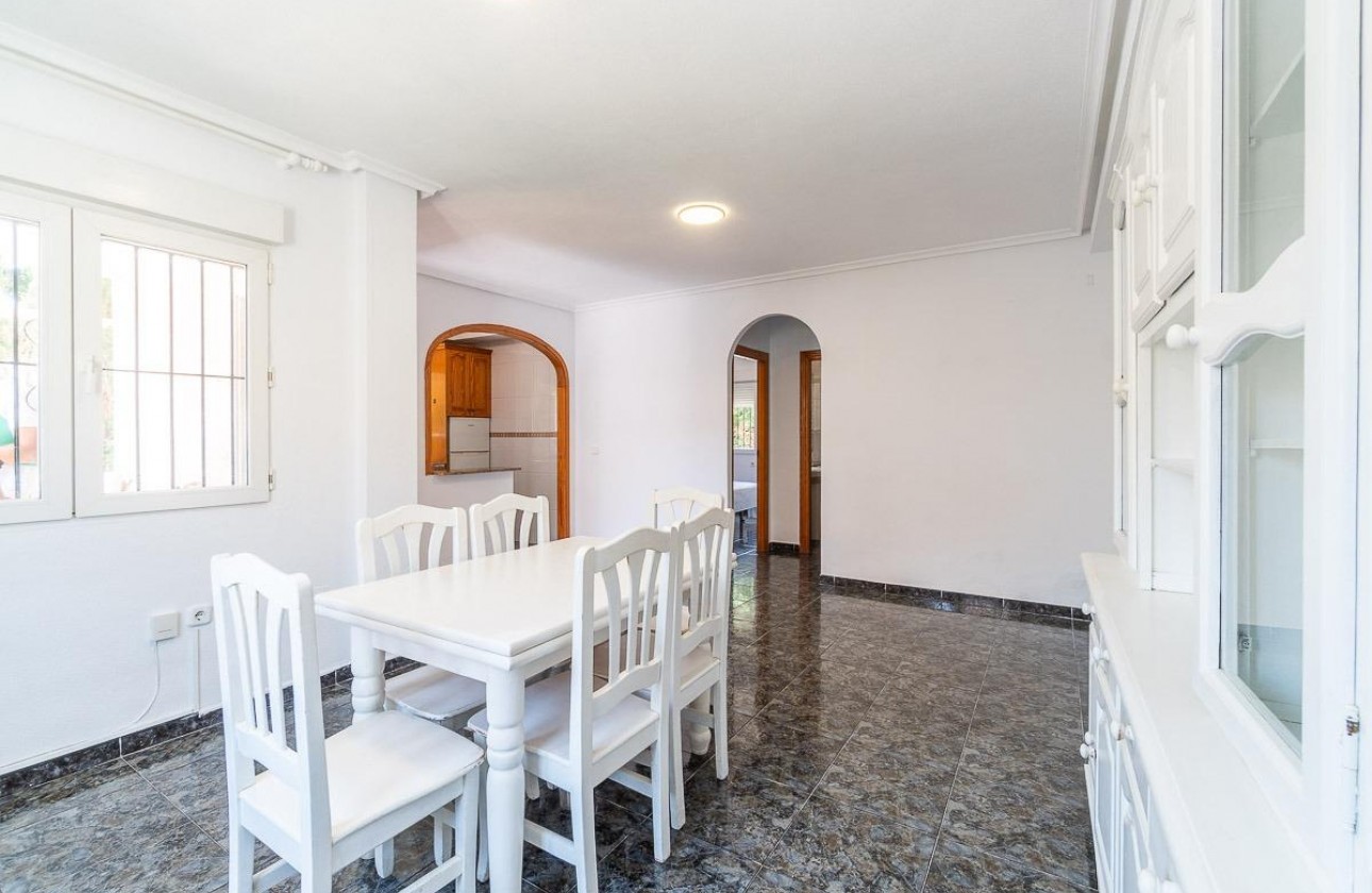 Resale - Villa - Orihuela Costa - Playa Flamenca