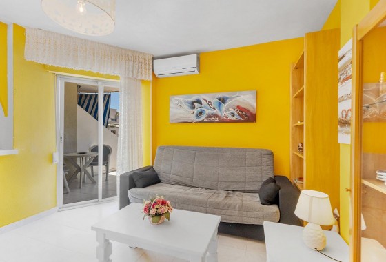 Resale - Apartment / flat - Torrevieja - La Mata pueblo