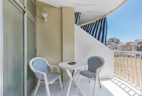 Resale - Apartment / flat - Torrevieja - La Mata pueblo
